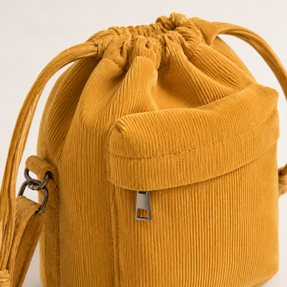 Cord Bucket Umhängetasche